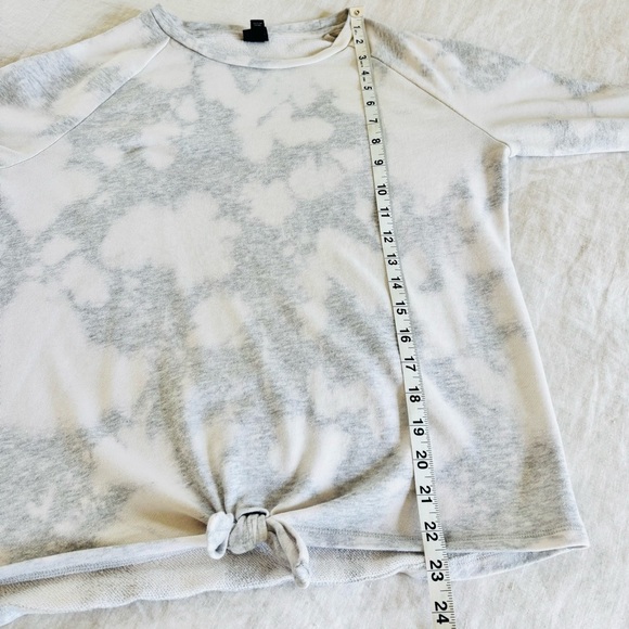 Art Class Gray and White Tie-Dye Sweatshirt - Picture 7 of 7